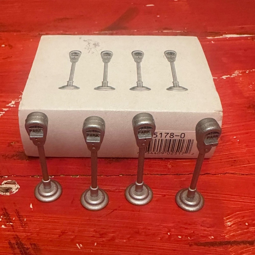 Department 56 Snow Village Parking Meter Set of 4 Metal Accessories 5178 Silver